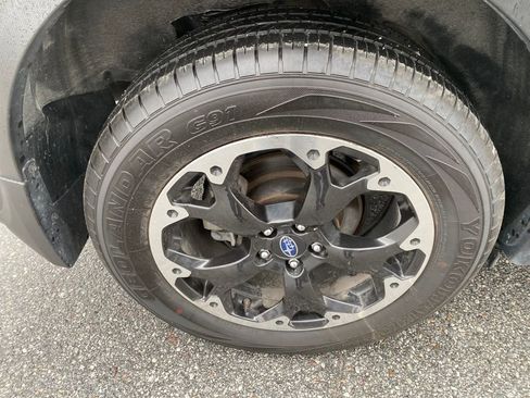 Certified 2023 Subaru Crosstrek 2.0i image 16