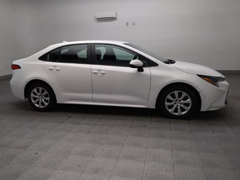 Used 2024 Toyota Corolla LE FWD image 11
