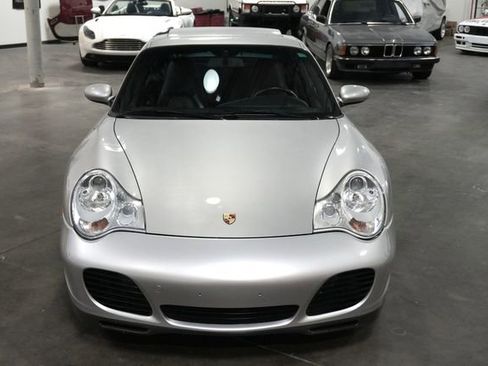 Used 2004 Porsche 911 Carrera RWD image 4