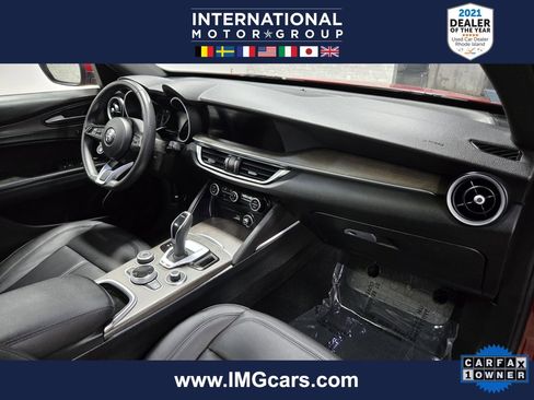 Used 2022 Alfa Romeo Stelvio Ti image 59