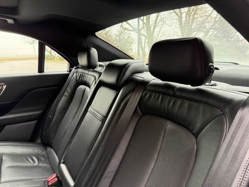 Used 2020 Lincoln Continental Standard w/ Premium Package image 15