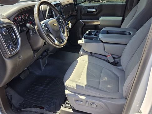 Used 2020 Chevrolet Silverado 1500 LT w/ Convenience Package image 10