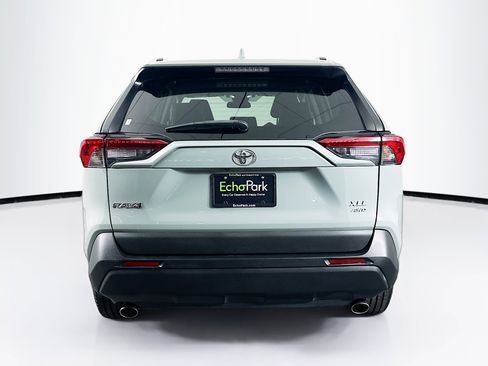 Used 2023 Toyota RAV4 XLE Premium AWD/4WD image 7