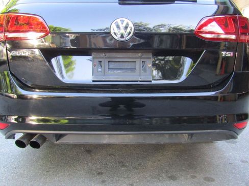 Used 2017 Volkswagen Golf S FWD image 12