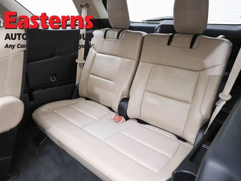 Used 2022 Ford Explorer XLT w/ Equipment Group 202A AWD/4WD image 25