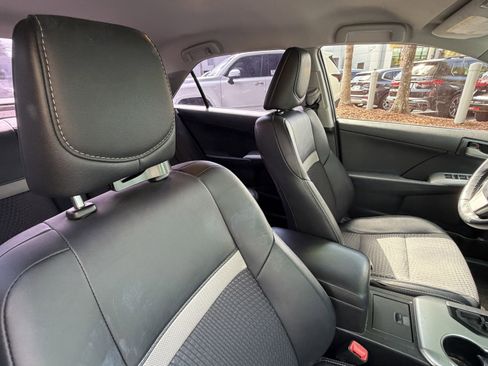 Used 2013 Toyota Camry SE FWD image 41
