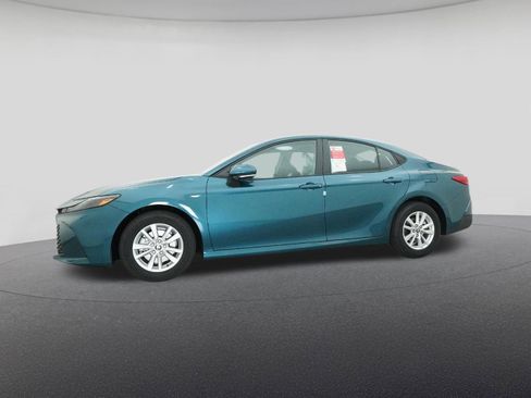 New 2026 Toyota Camry LE FWD image 18