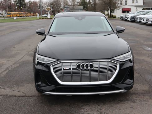 Used 2021 Audi e-tron Premium AWD/4WD image 2