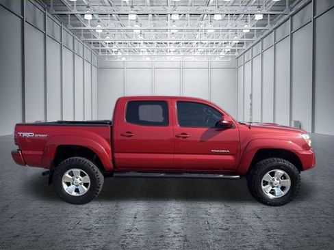Used 2015 Toyota Tacoma 4x4 Double Cab w/ TRD Sport Package image 6