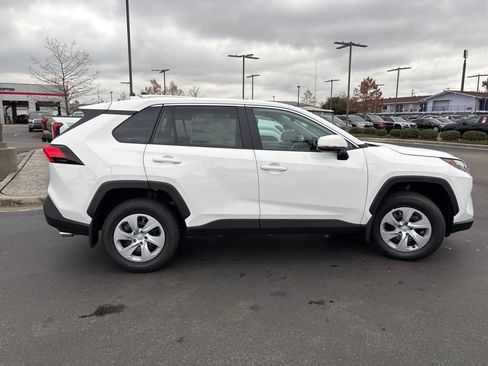 New 2025 Toyota RAV4 LE image 6