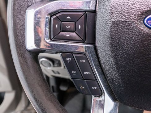 Used 2018 Ford F250 XLT w/ XLT Premium Package AWD/4WD image 29