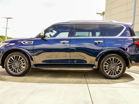 Used 2023 INFINITI QX80 Sensory w/ Cargo Package image 9