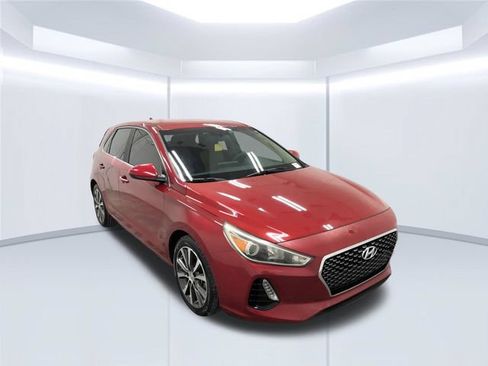 Used 2020 Hyundai Elantra GT FWD image 12