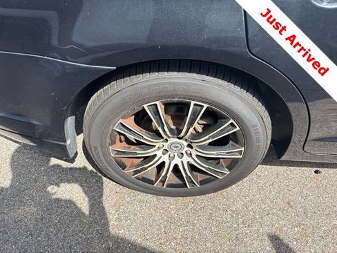 Used 2012 Ford Fusion SEL FWD image 16