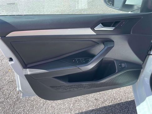 Used 2022 Volkswagen Jetta S image 16