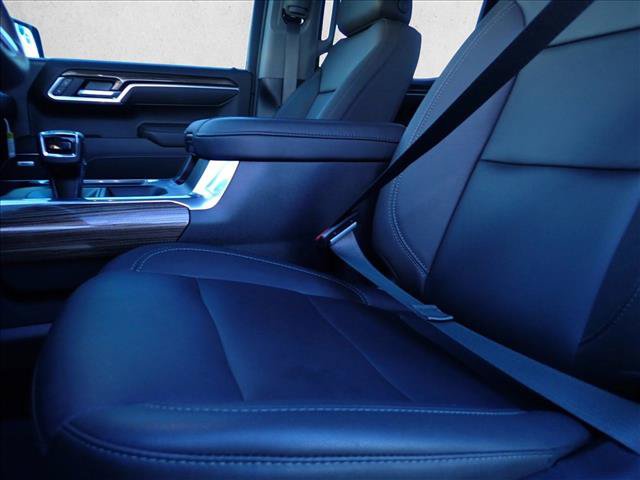 New 2026 Chevrolet Silverado 1500 RST w/ Redline Edition AWD/4WD image 11