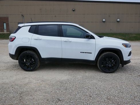 New 2026 Jeep Compass Latitude AWD/4WD image 3