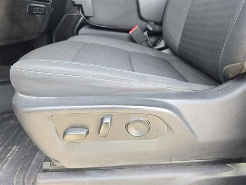 Used 2024 Chevrolet Silverado 3500 LT w/ Convenience Package image 28