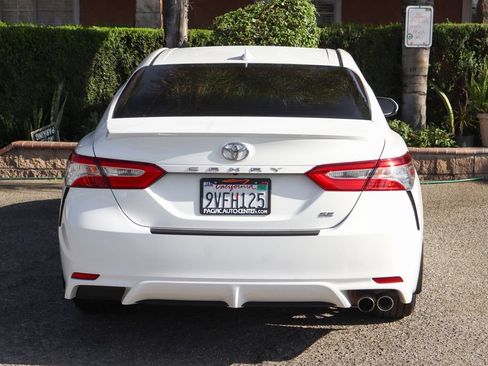 Used 2020 Toyota Camry SE FWD image 7