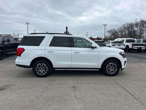 Certified 2023 Ford Expedition XLT image 2