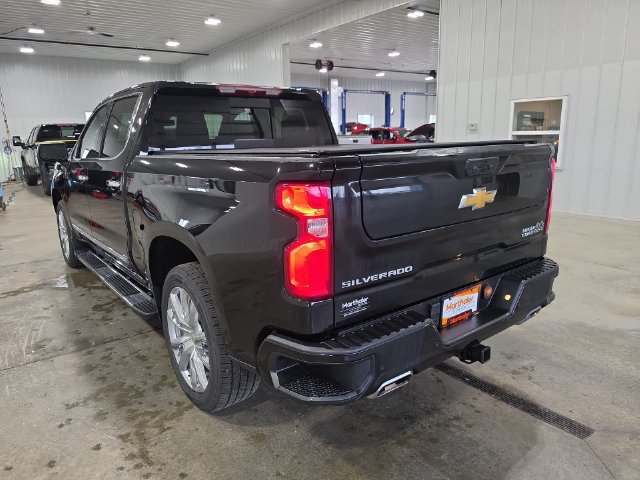 Used 2024 Chevrolet Silverado 1500 High Country w/ High Country Premium Package AWD/4WD image 6