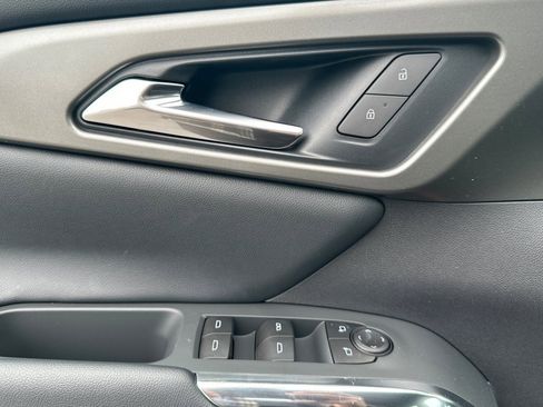 New 2025 Chevrolet Traverse LT w/ Enhanced Driving Package image 11