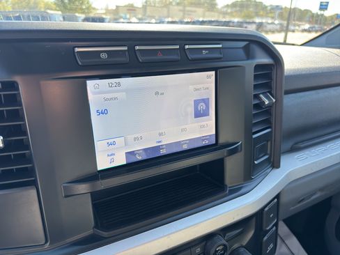 Used 2024 Ford F350 XLT image 30