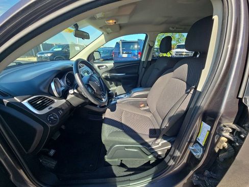 Used 2018 Dodge Journey SE w/ Blacktop Package FWD image 12