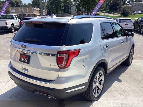 Used 2018 Ford Explorer Limited AWD/4WD image 5