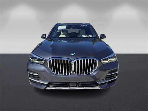 Certified 2022 BMW X5 xDrive40i image 2
