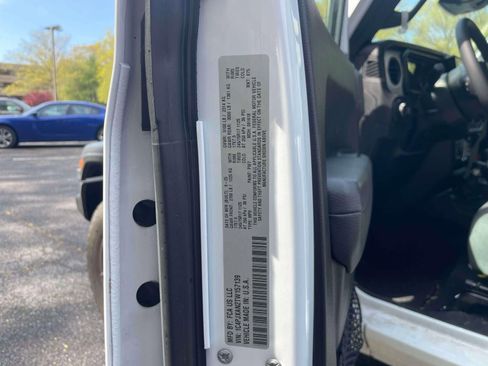 Used 2026 Jeep Wrangler Sport S AWD/4WD image 15