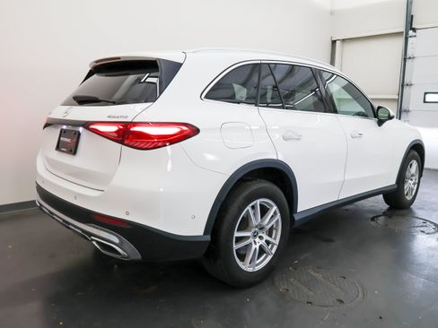 Used 2023 Mercedes-Benz GLC 300 4MATIC image 3
