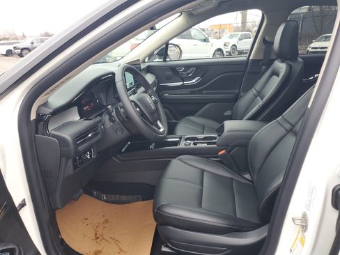 New 2026 Lincoln Corsair Premiere image 12