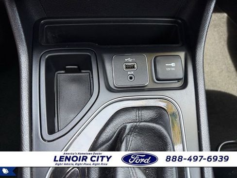 Used 2020 Jeep Cherokee Latitude Plus FWD image 27