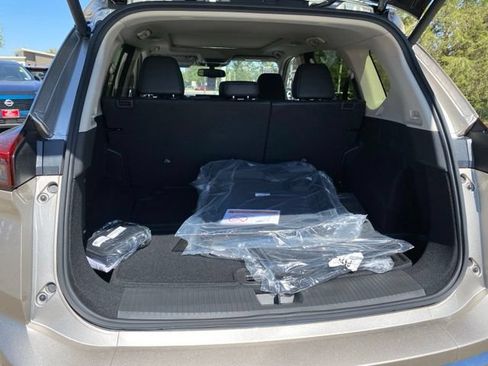 New 2026 Nissan Rogue Platinum AWD/4WD image 25