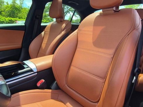 Used 2022 Mercedes-Benz C 300 Sedan image 12