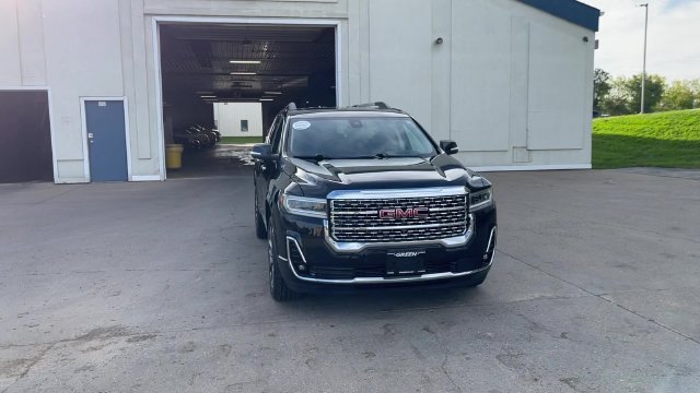 Used 2023 GMC Acadia Denali w/ Black Diamond Edition FWD image 3