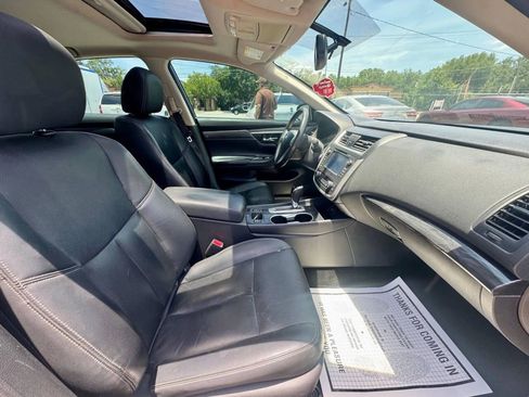Used 2016 Nissan Altima 2.5 SL w/ 2.5 Technology Package FWD image 13