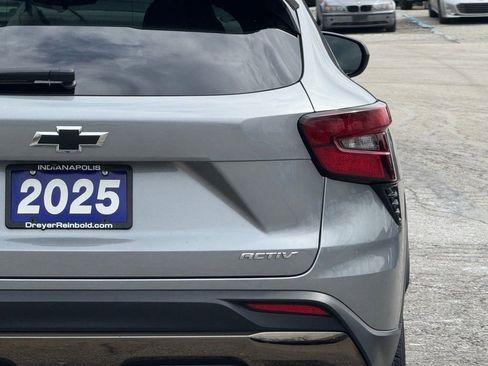 Used 2025 Chevrolet Trax ACTIV image 5