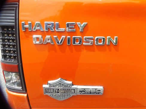 Used 2004 Ford F350 Harley-Davidson AWD/4WD image 5