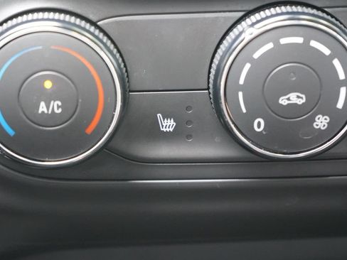 Used 2024 Chevrolet Trax LS w/ LS Convenience Package FWD image 26