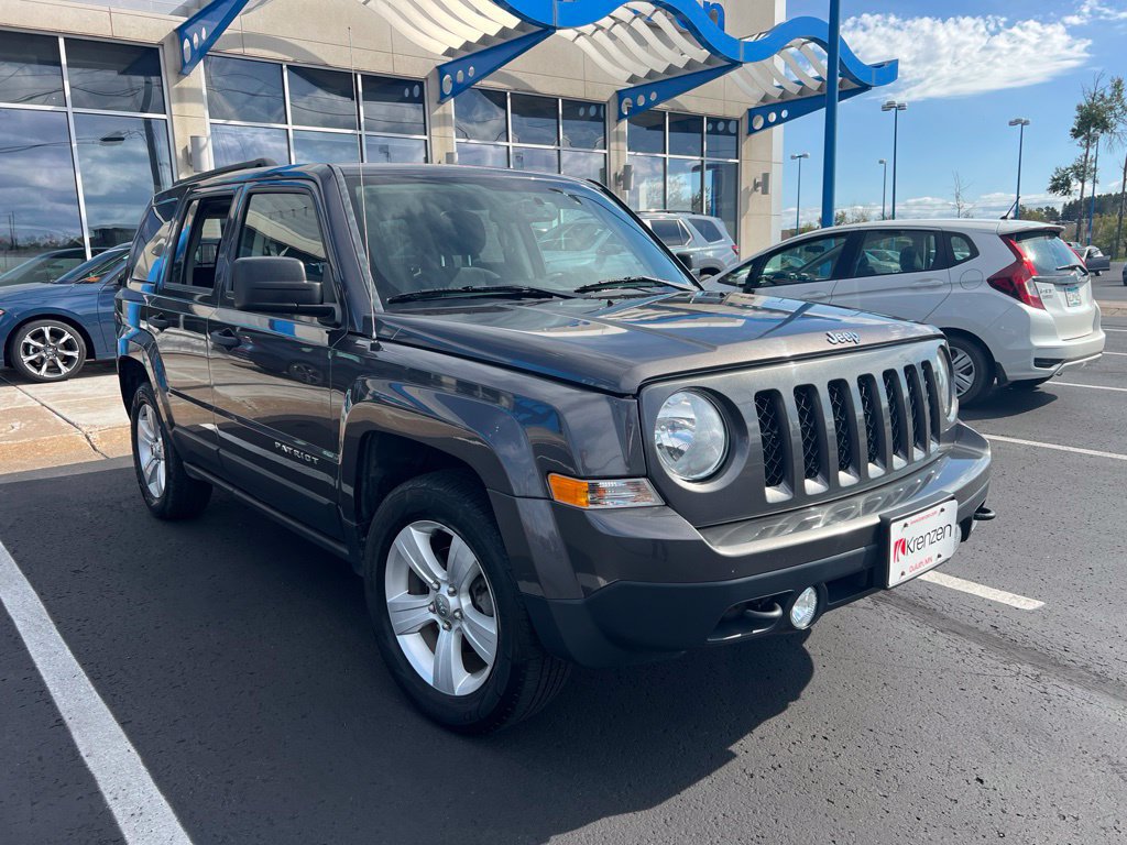 Used 2016 Jeep Patriot Sport w/ All Weather Capability Group AWD/4WD image 3