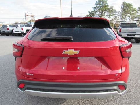 New 2026 Chevrolet Trax LT image 5