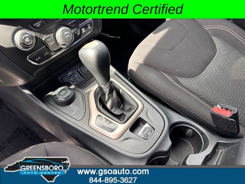 Used 2016 Jeep Cherokee 75th Anniversary image 31