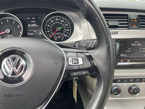 Used 2015 Volkswagen Golf SE FWD image 28
