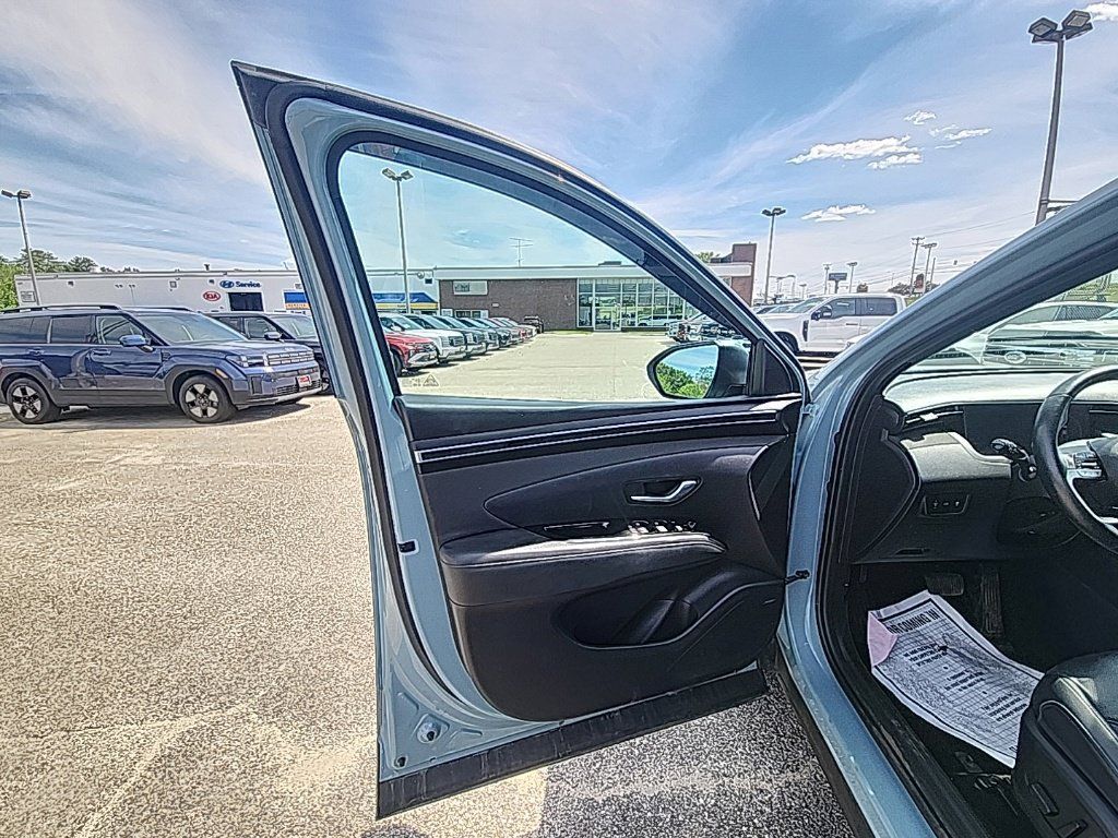 Certified 2023 Hyundai Santa Cruz Limited AWD/4WD image 12