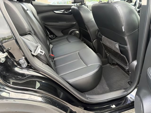 Used 2022 Nissan Rogue Sport SL w/ Premium Package FWD image 15