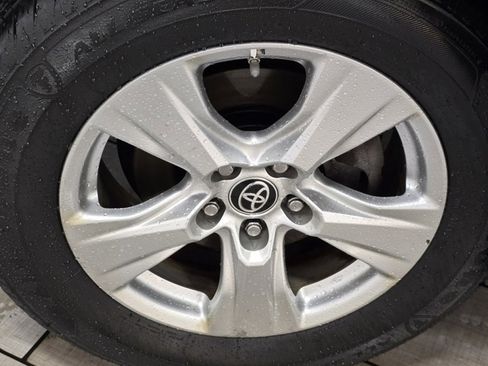 Certified 2021 Toyota RAV4 LE image 7