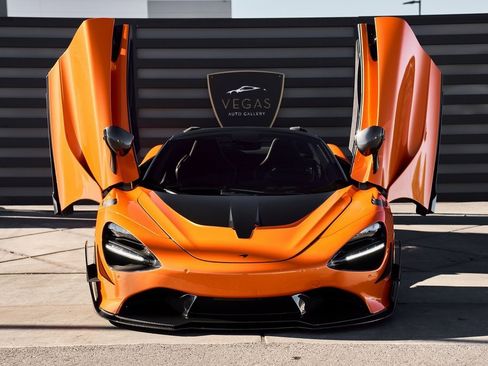 Used 2024 McLaren 750S Spider image 25