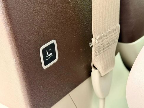 Used 2020 Chrysler Pacifica Touring-L Plus image 18